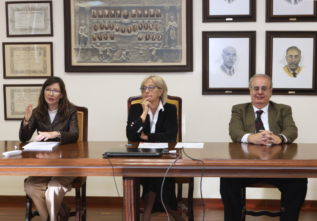 Las C&aacute;tedras Universitarias como motores de la Econom&iacute;a Social: formaci&oacute;n, investigaci&oacute;n y transferencia La Rectora de la UVa, Pilar Garc&eacute;s, ha presidido el acto